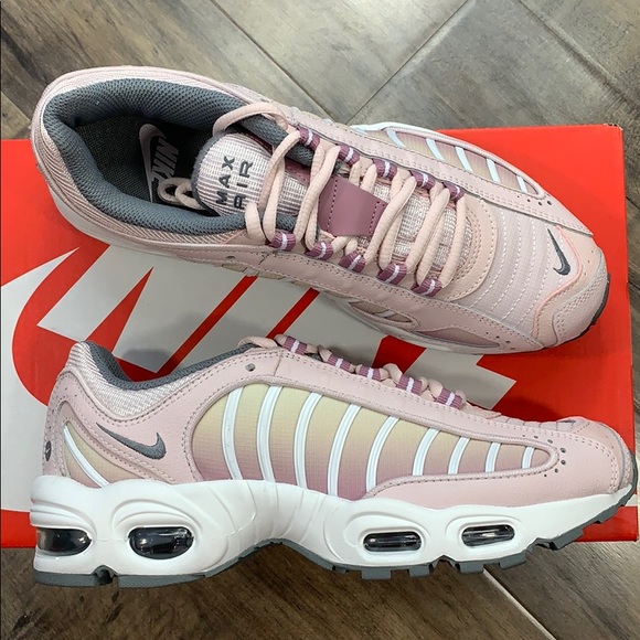 • NIKE W AIR MAX TAILWIND IV barely rose/smoke gre - Picture 7 of 16